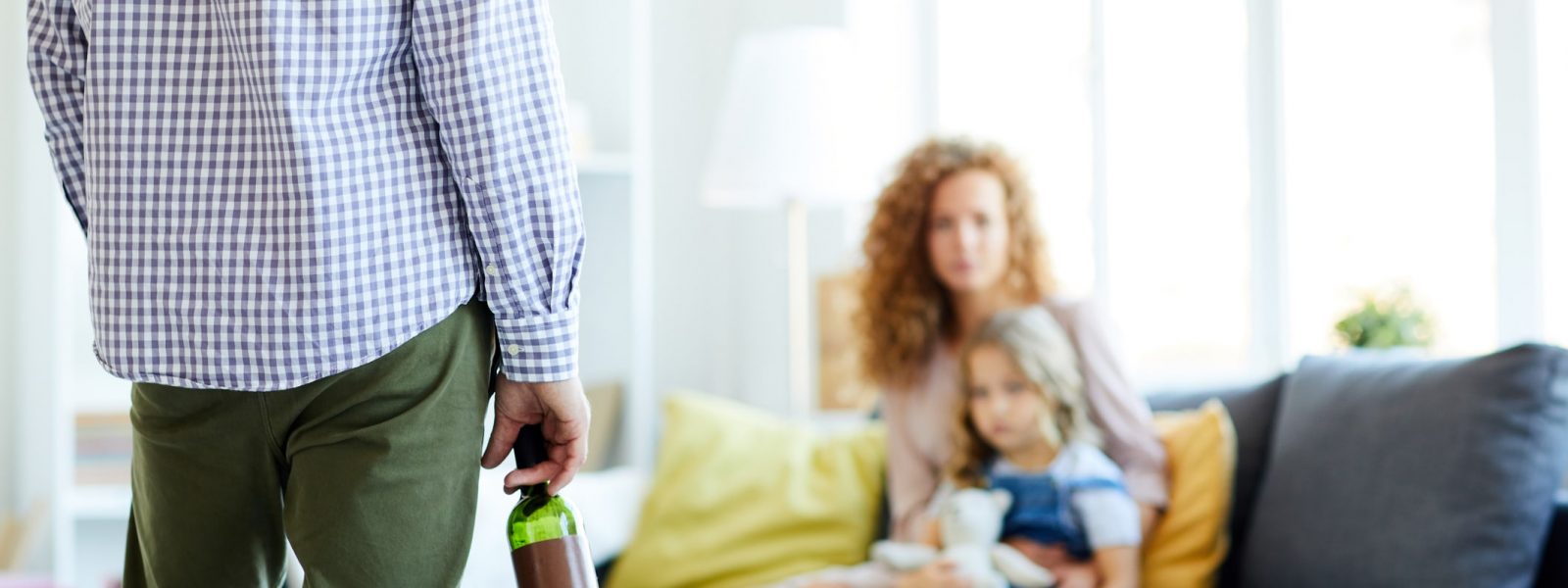 Jak uchronić dziecko przed alkoholem?