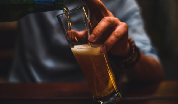 Czy można się uzależnić od alkoholu, pijąc codziennie piwo?
