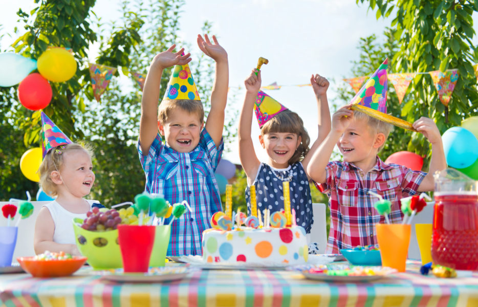 Szampan bezalkoholowy na przyjęciu dziecka – czy to dobry pomysł?