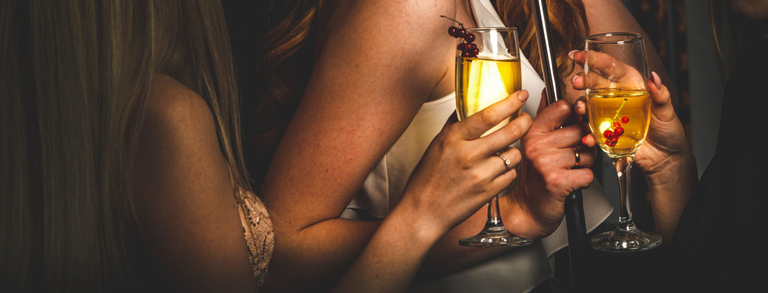 Firmowe wyjścia na drinka – jak zachować profesjonalizm?